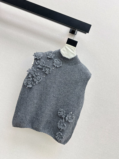 Chan  New knitted vest