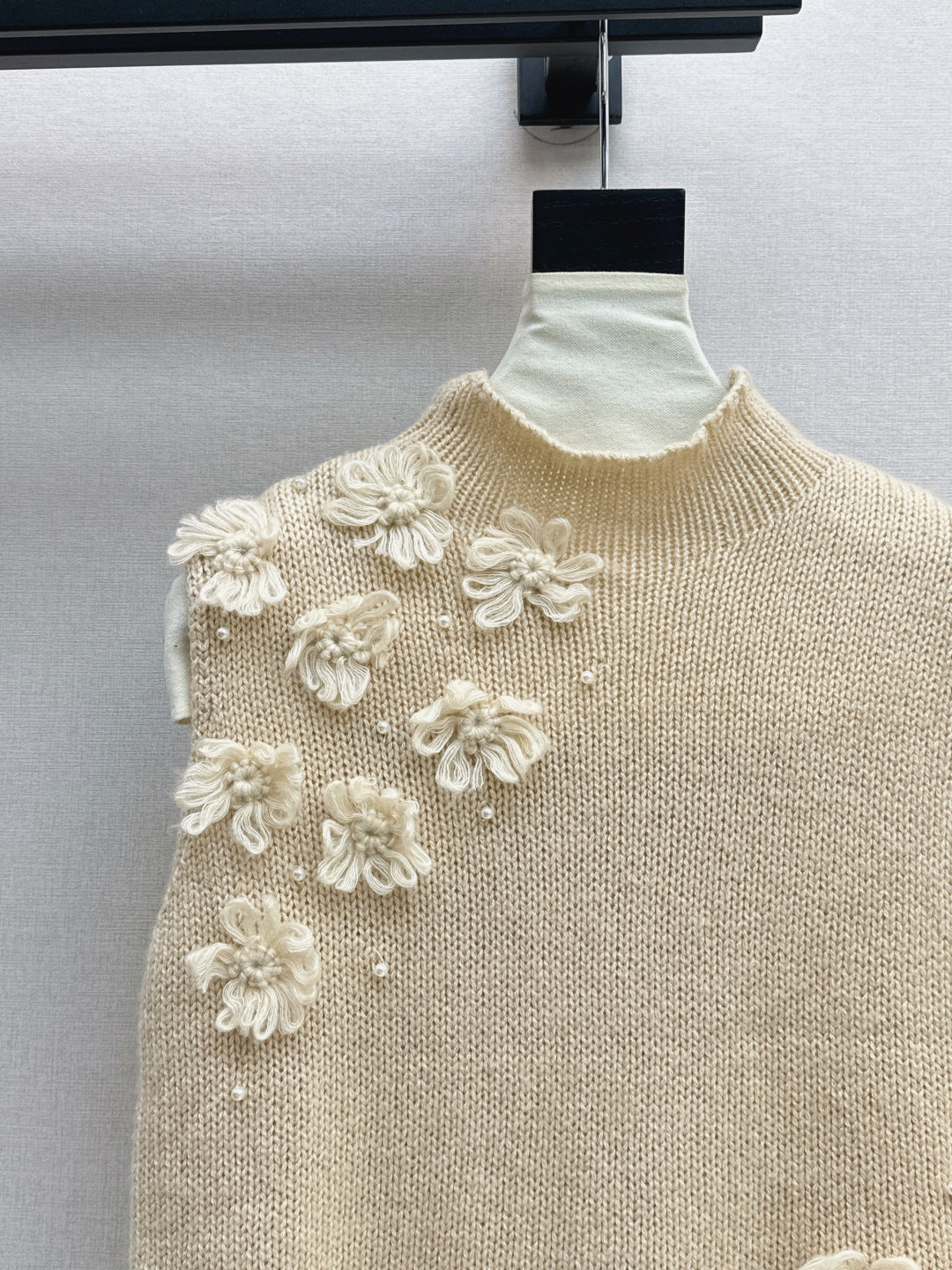 Chan  New knitted vest