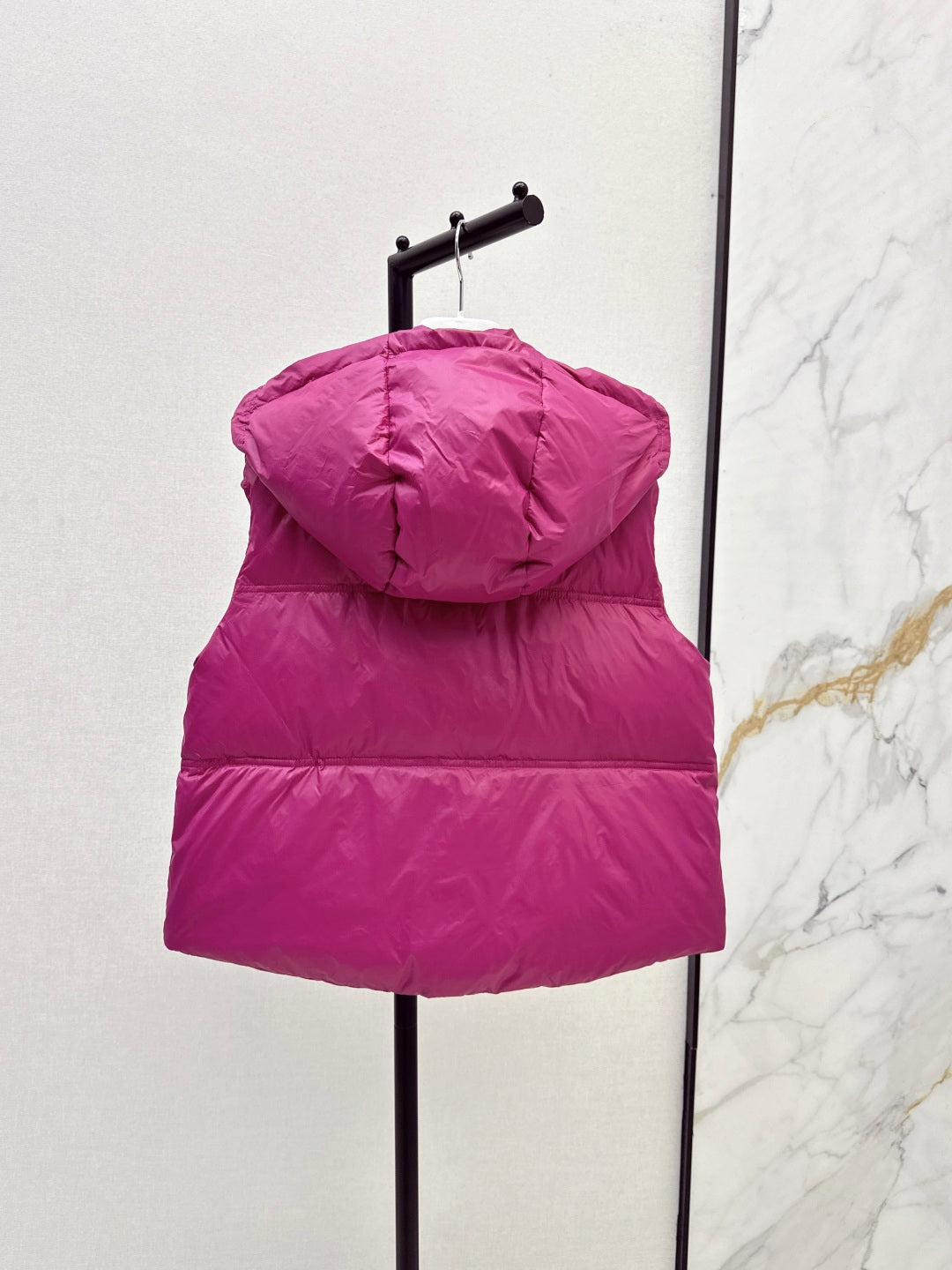 Monc  New Short stand collar down vest