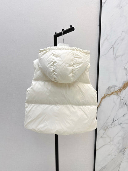 Monc  New Short stand collar down vest