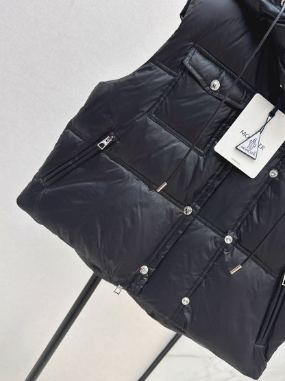 Monc  New Short stand collar down vest