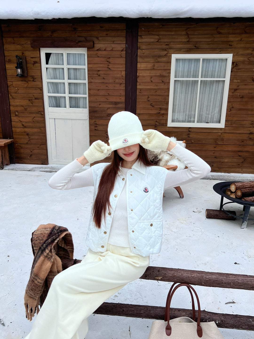 Monc  New Diamond-patterned lightweight lapel padded vest