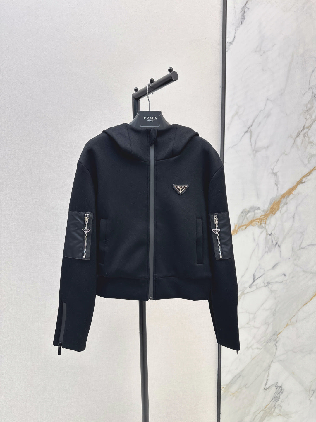 Pra  New Hooded zip-up jacket