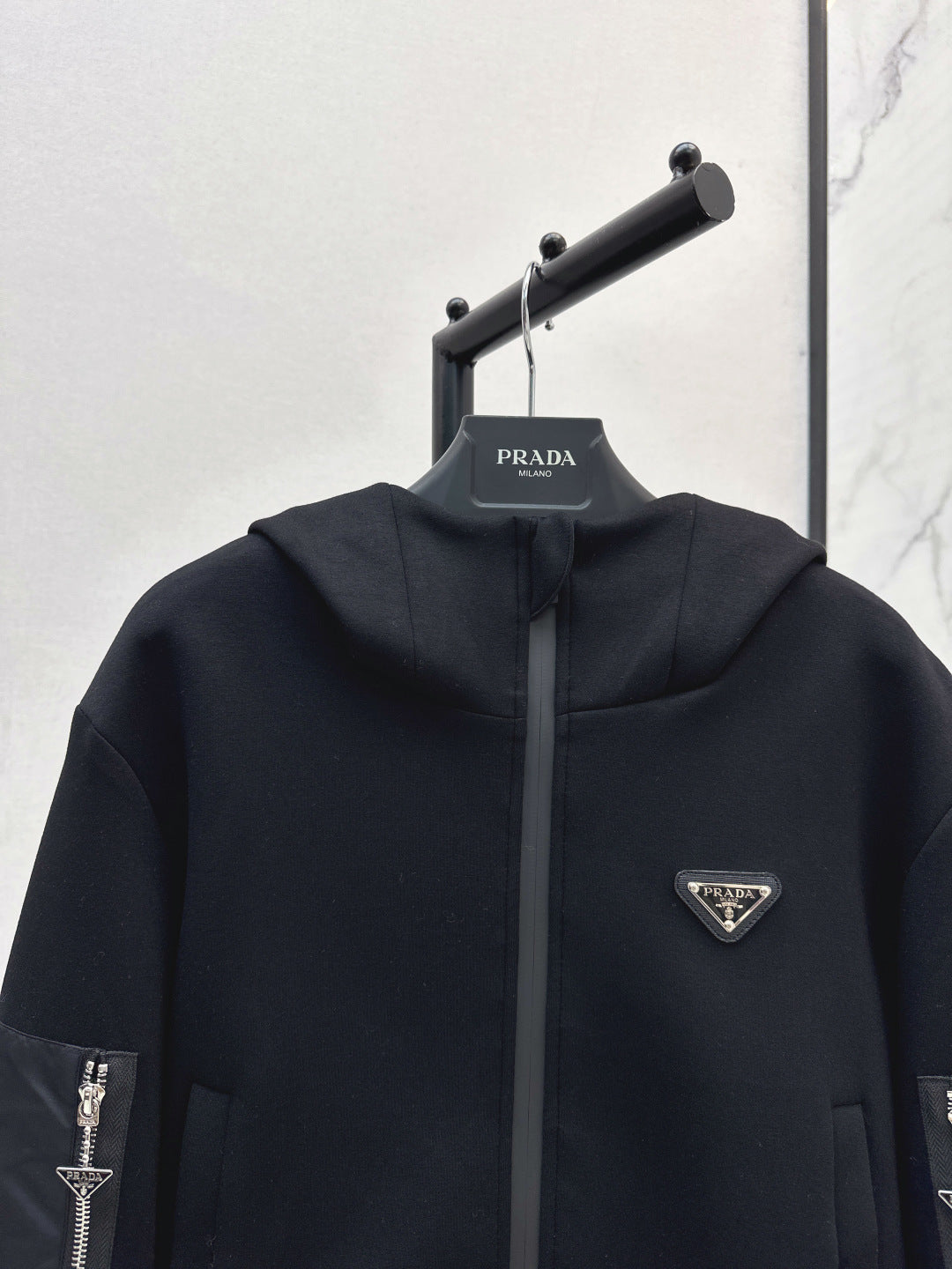Pra  New Hooded zip-up jacket