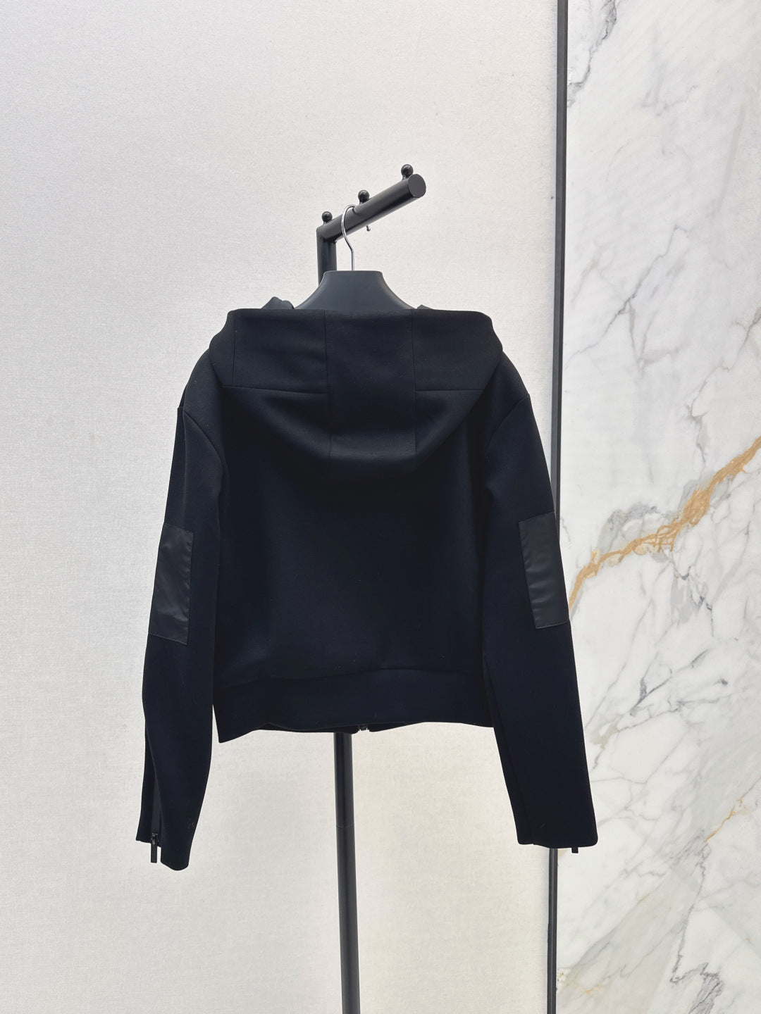 Pra  New Hooded zip-up jacket