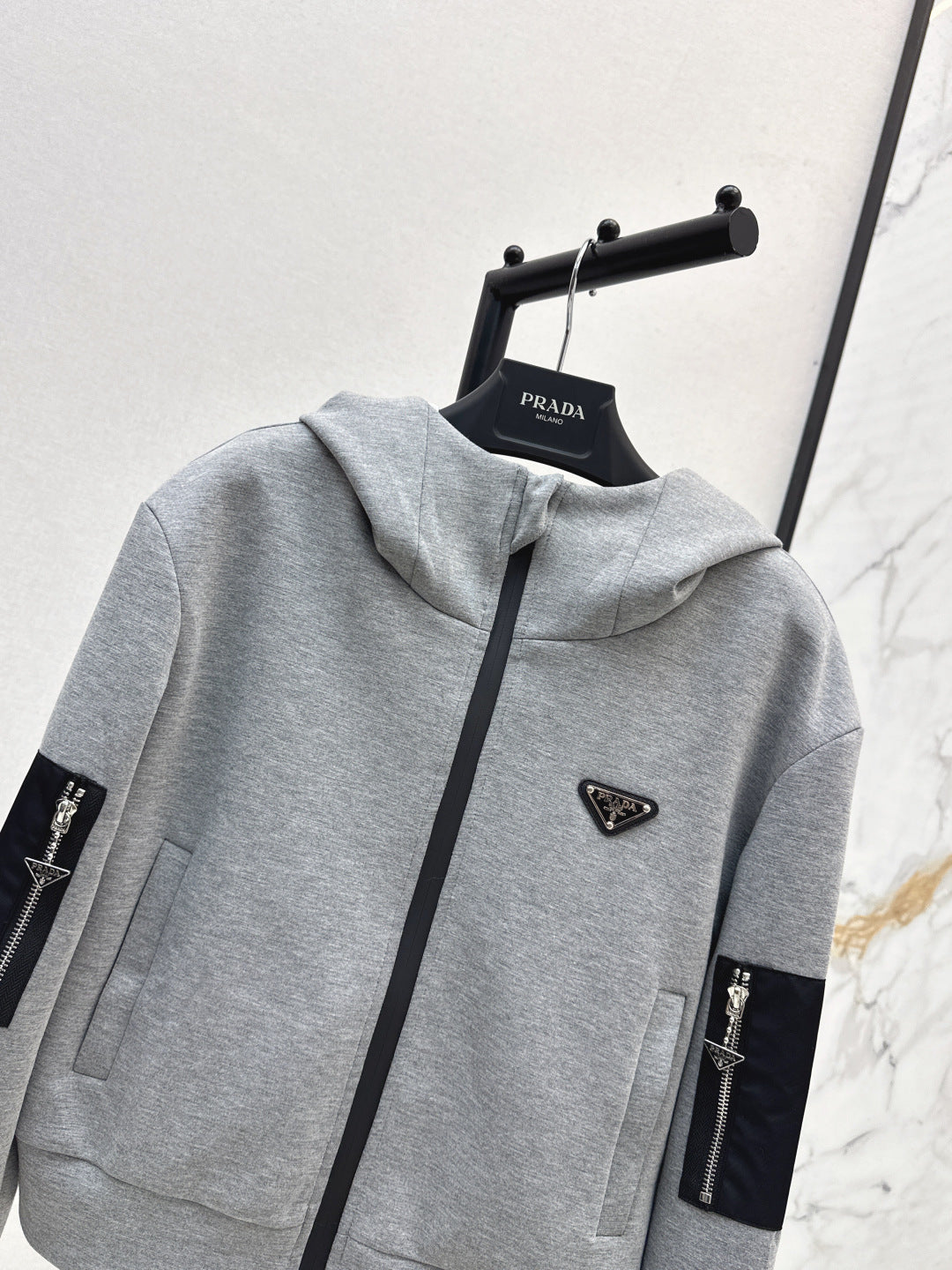 Pra  New Hooded zip-up jacket
