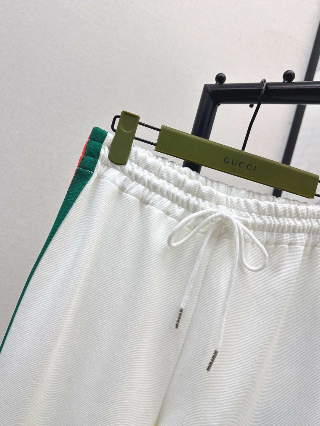 Guc New elastic waist straight pants