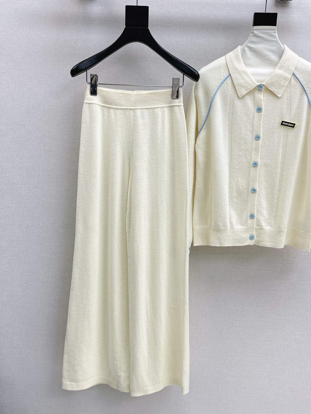 Miu New knitted suit