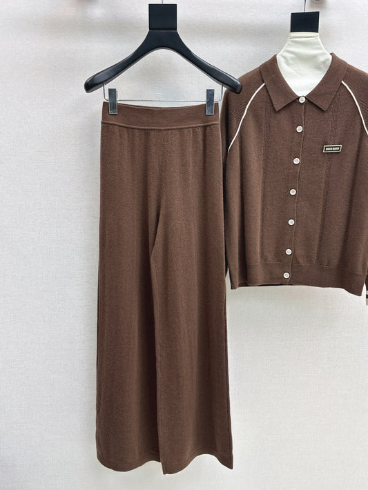 Miu New knitted suit