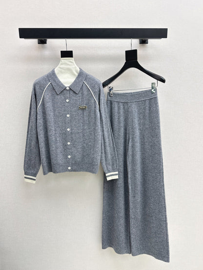 Miu New knitted suit