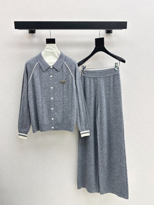 Miu New knitted suit