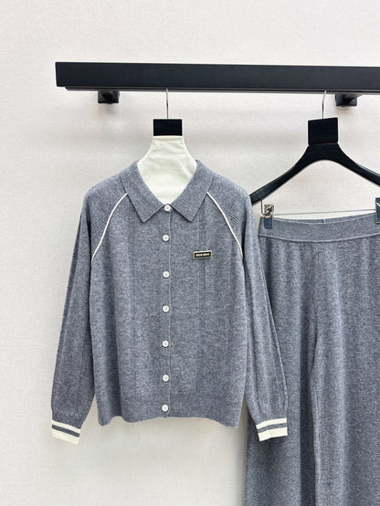 Miu New knitted suit