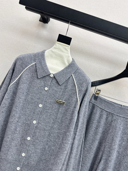 Miu New knitted suit