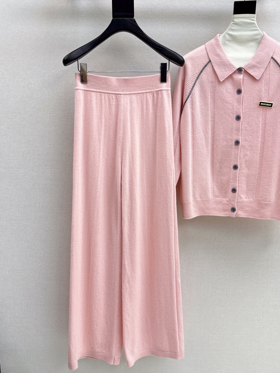 Miu New knitted suit