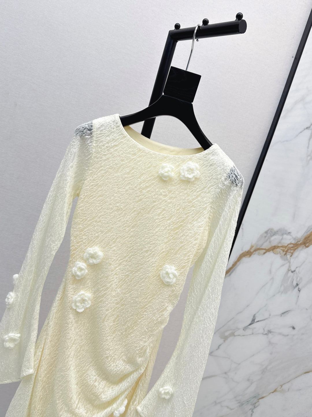 Valen New lace dress