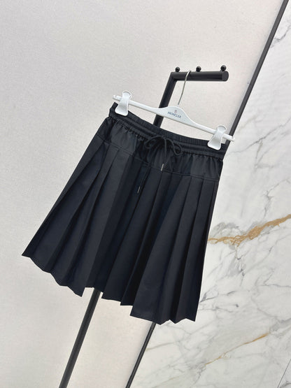 Monc New pleated skirt