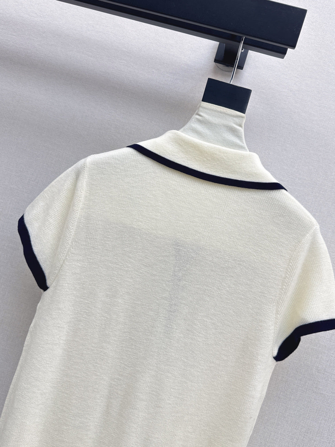 Max New short-sleeved sweater