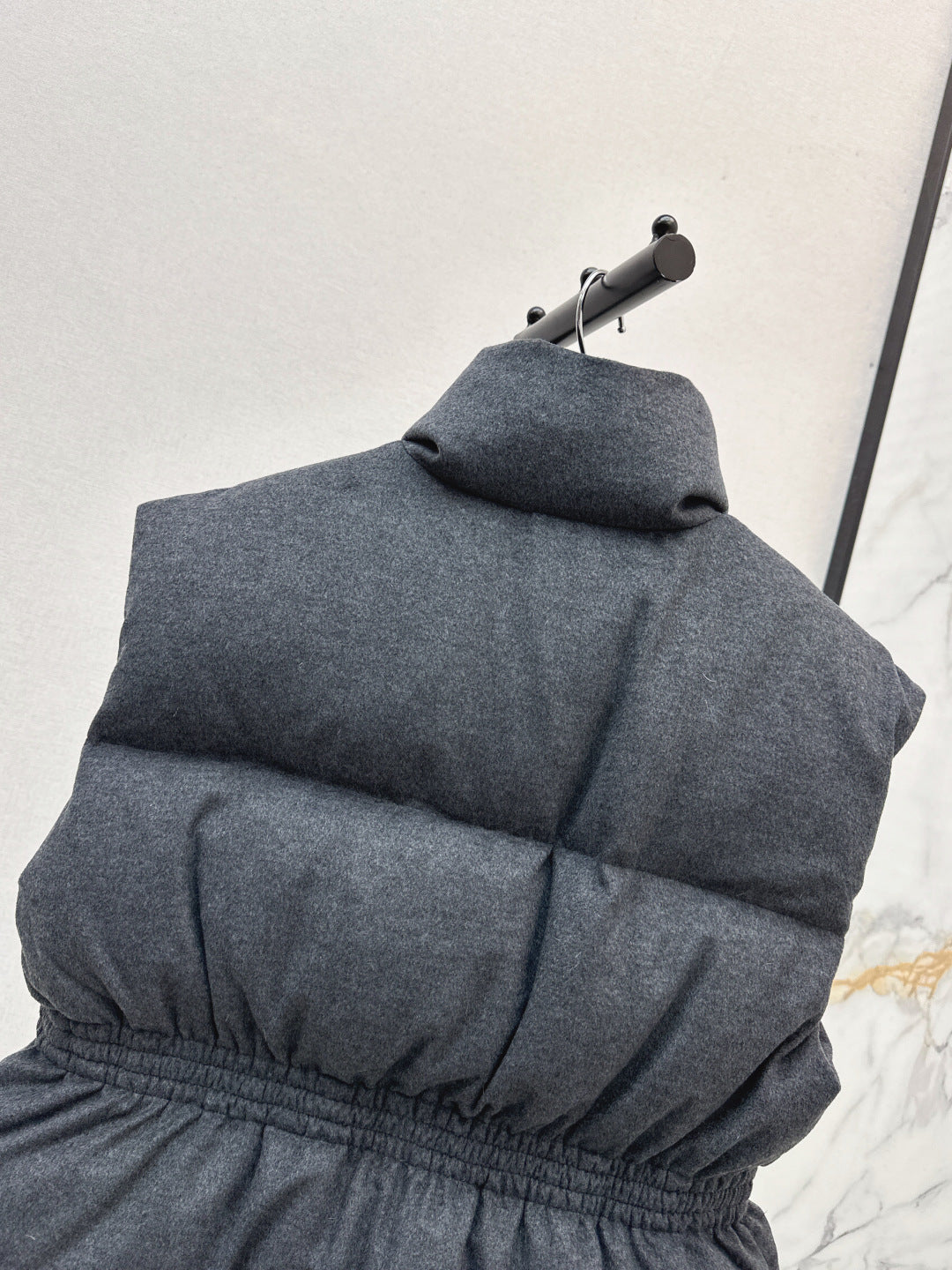 Pra New belt waist vest down jacket