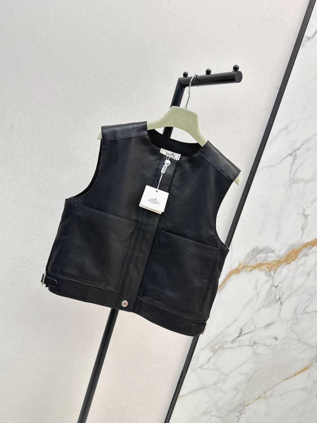 Herm New leather vest jacket