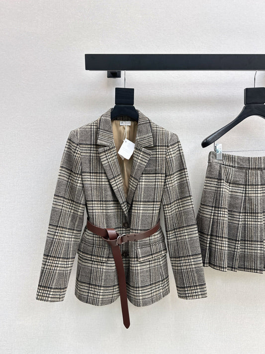 Brune New plaid suit