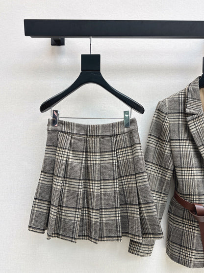 Brune New plaid suit