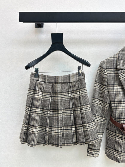 Brune New plaid suit