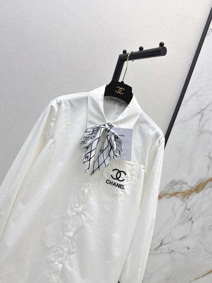 Chan New scarf-decorated shirt