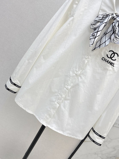 Chan New scarf-decorated shirt