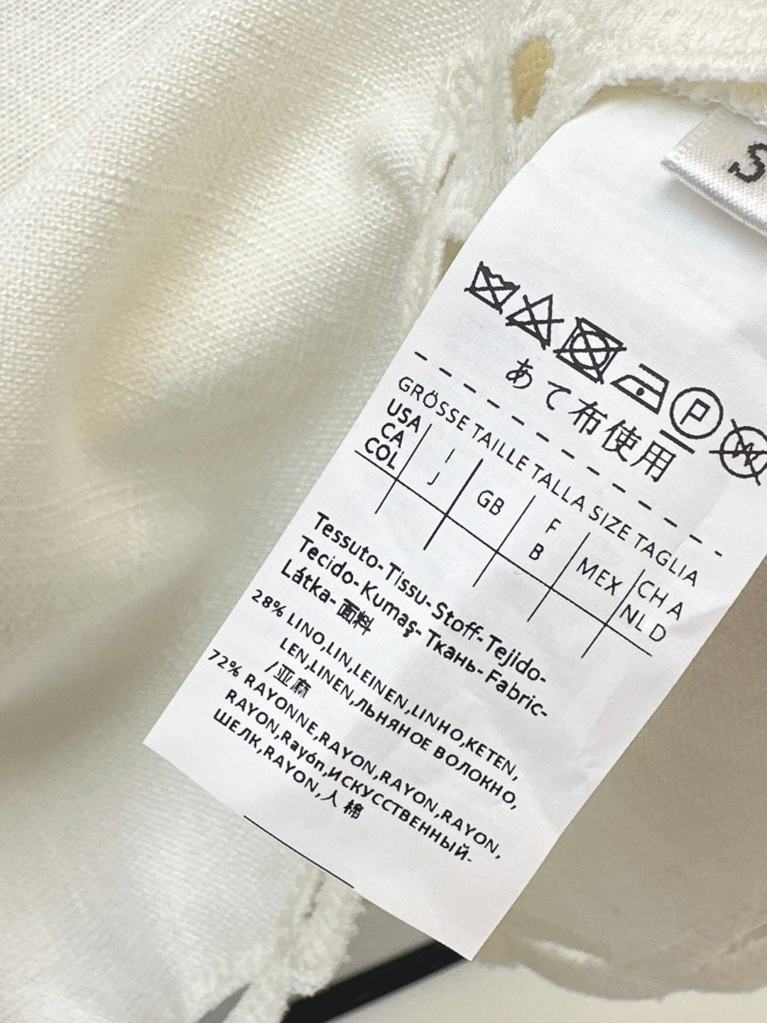 Max New embroidery suit