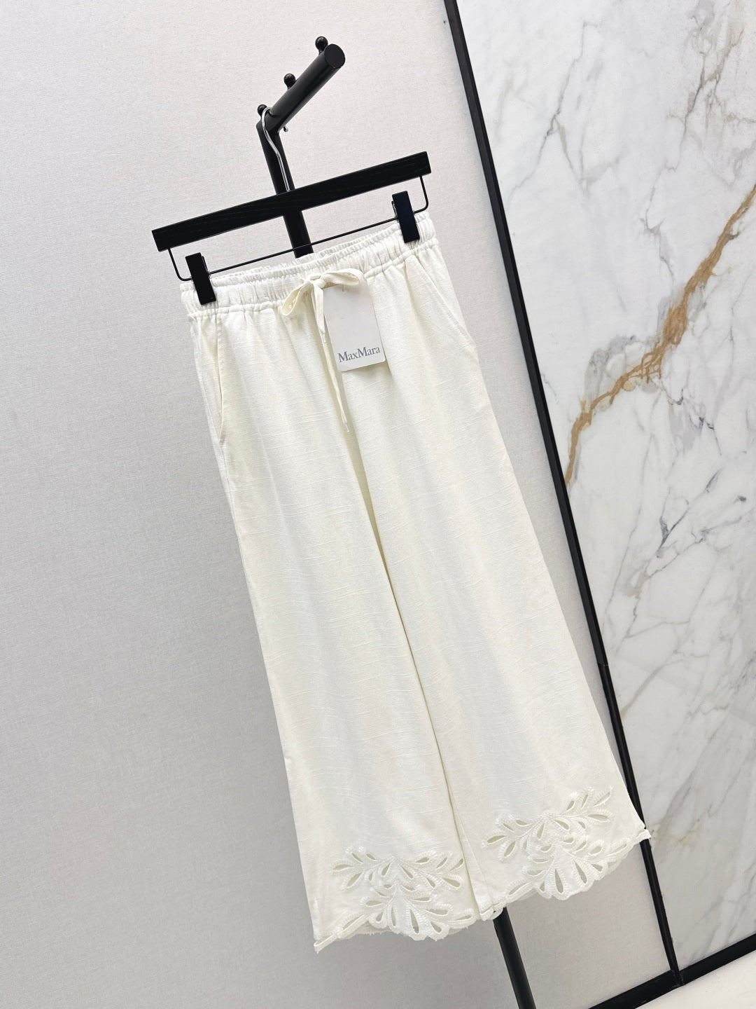 Max New embroidery suit