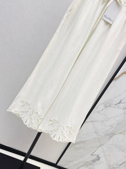 Max New embroidery suit