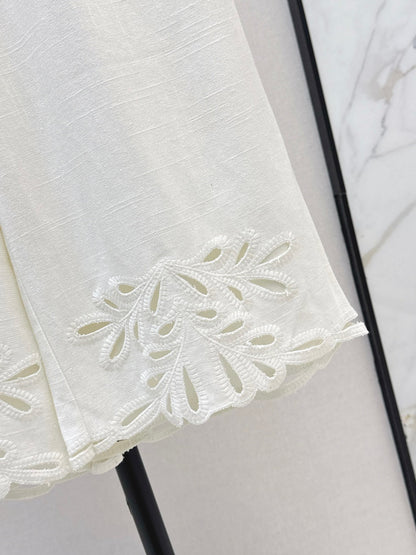 Max New embroidery suit