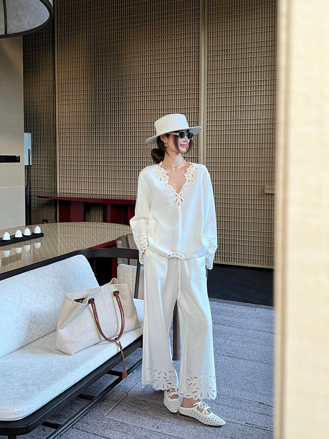 Max New embroidery suit