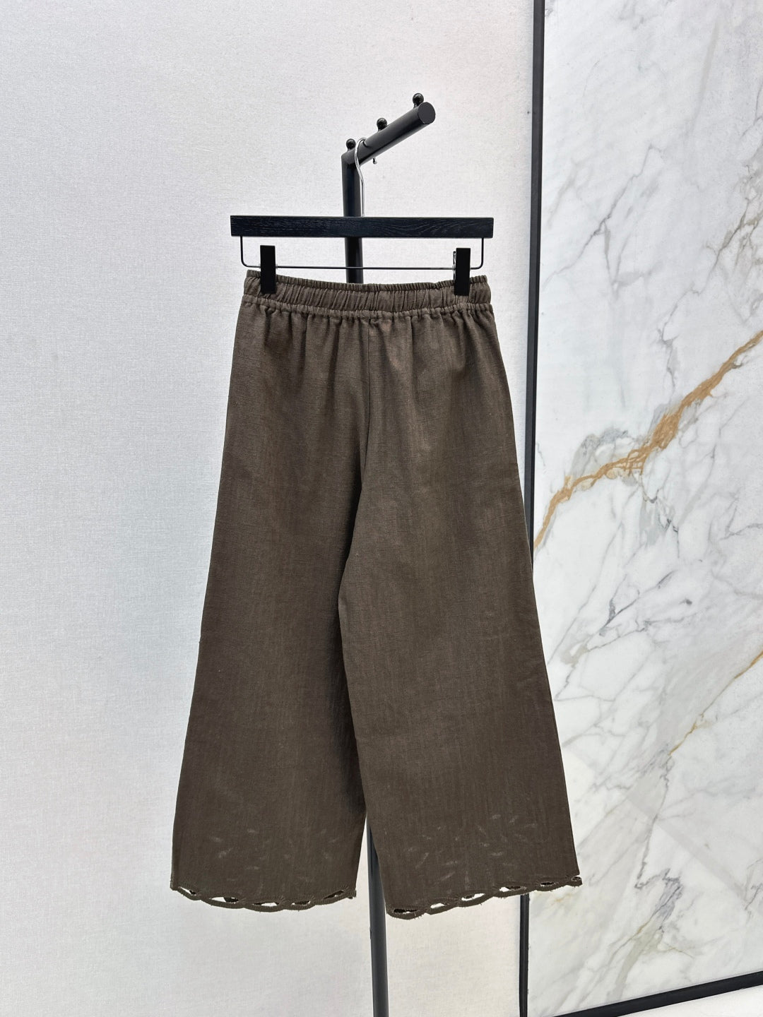 Max New embroidery suit