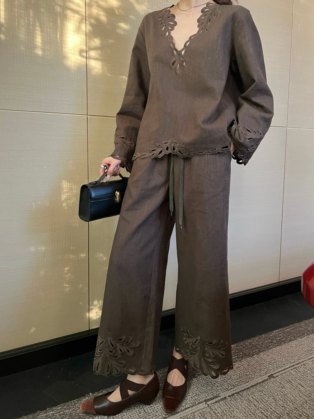 Max New embroidery suit