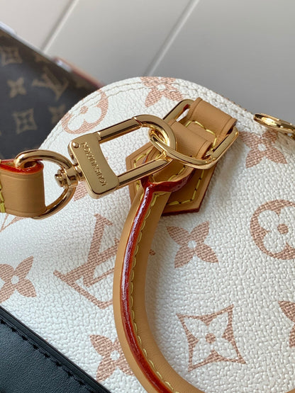 New 💯 ladies' bags