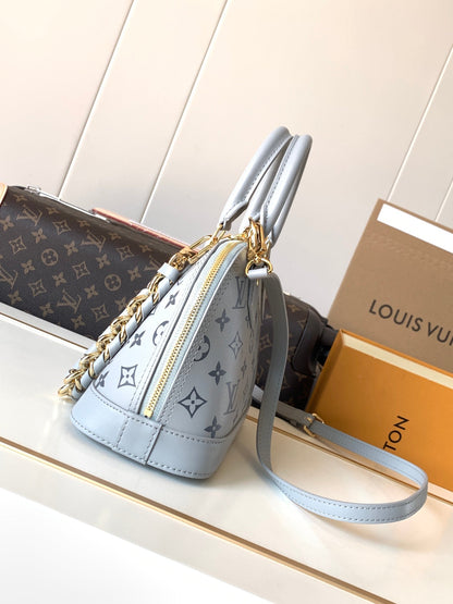 New 💯 ladies' bags