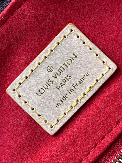 New 💯 ladies' bags