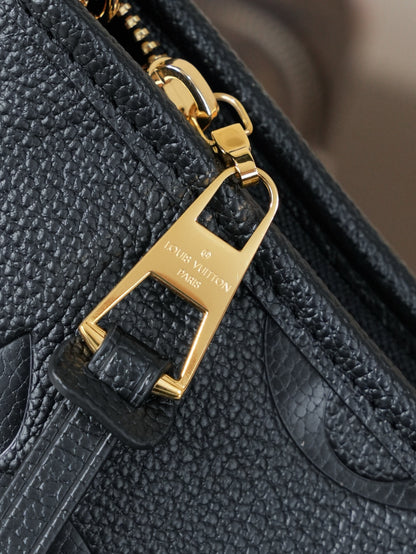 New 💯 ladies' bags