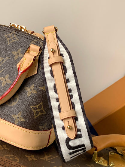 New 💯 ladies' bags