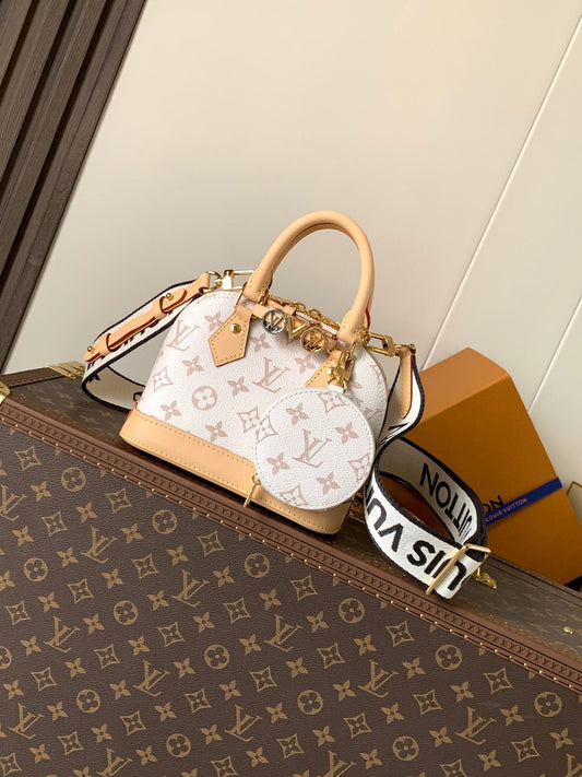New 💯 ladies' bags