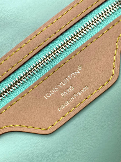 New 💯 ladies' bags