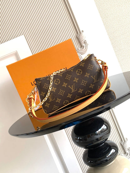 New 💯 ladies' bags