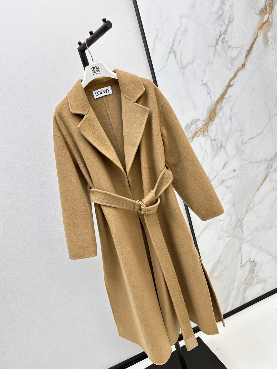 Loe New Belted coat