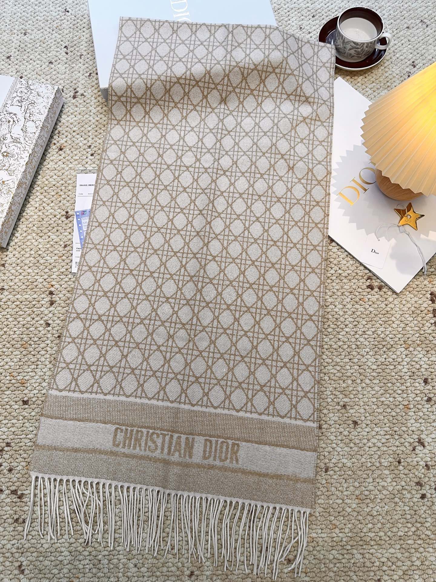 CD New style 100% cashmere scarf with cannage pattern