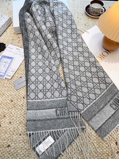 CD New style 100% cashmere scarf with cannage pattern