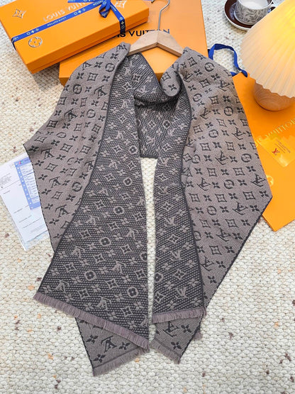 Louis classic scarf