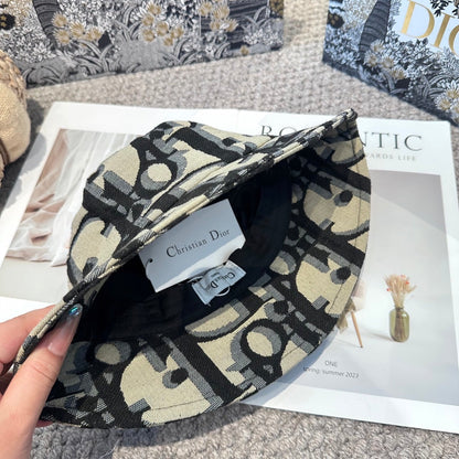 CD classic aged bucket hat