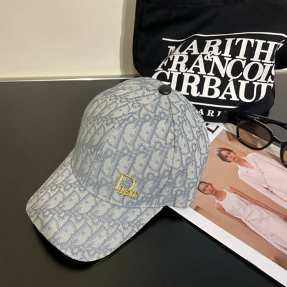 CD New embroidered baseball cap