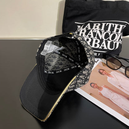 CD New embroidered baseball cap